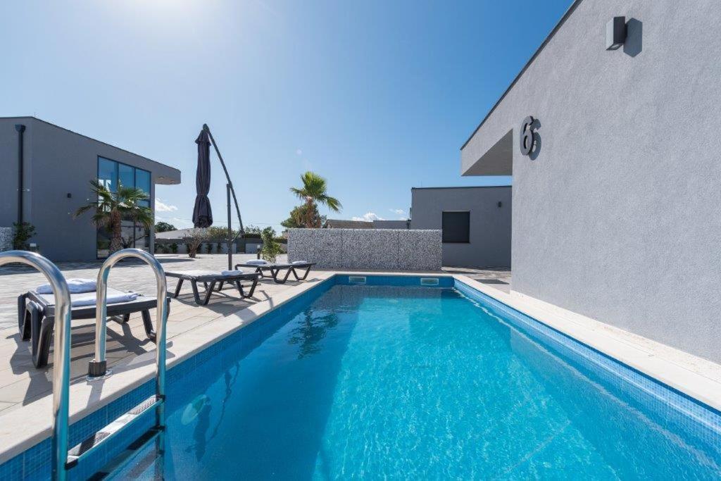 More Exclusive Villas And Spa Vir Exterior photo